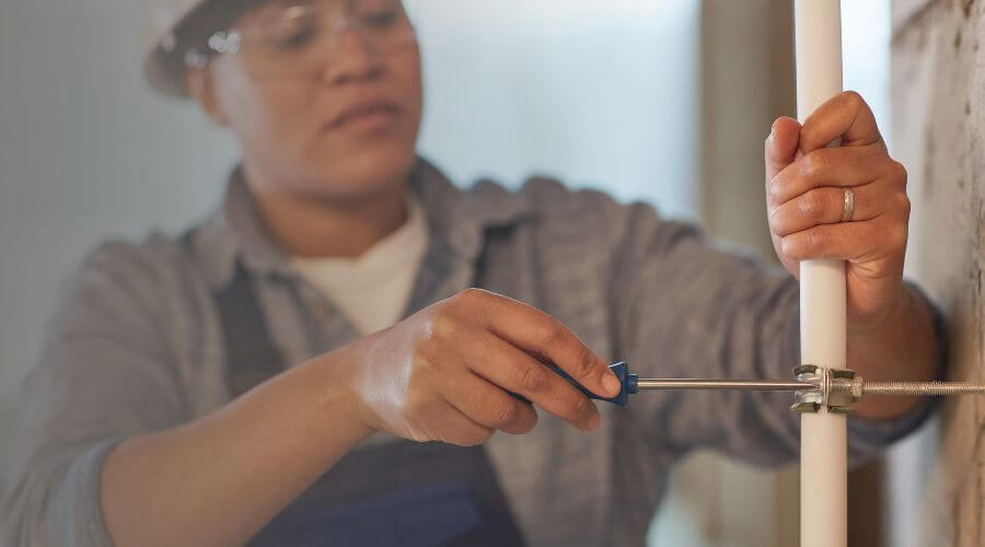 Expert burst pipe repair services in Bowlegs, OK